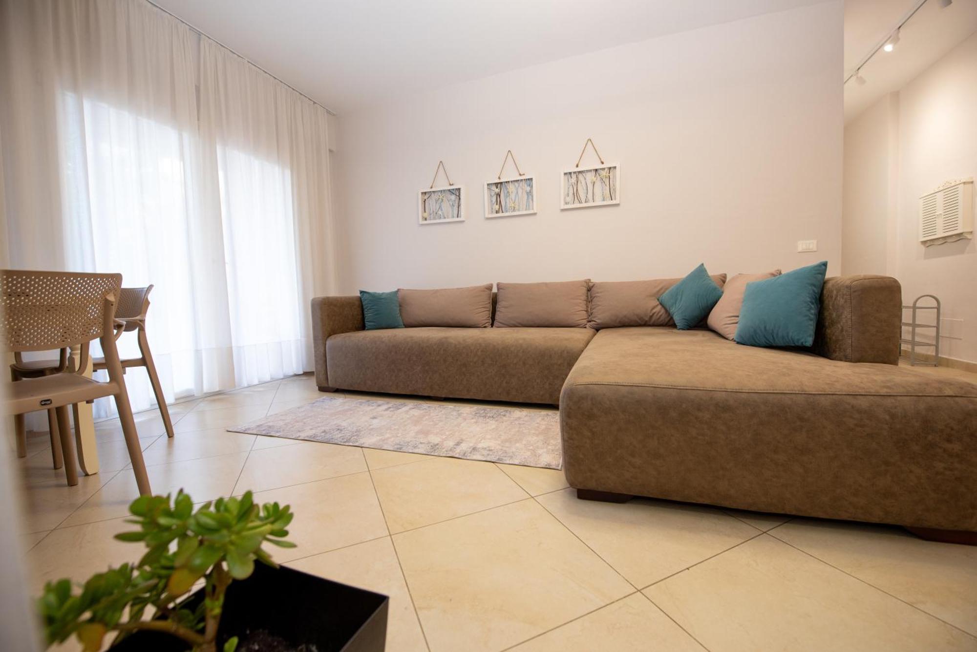 Riviera Apartment Vlora Bagian luar foto